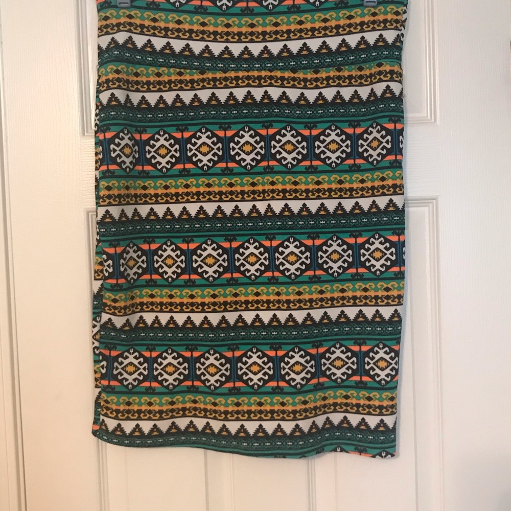 LuLaRoe Fitted Stretchy Skirt- Large